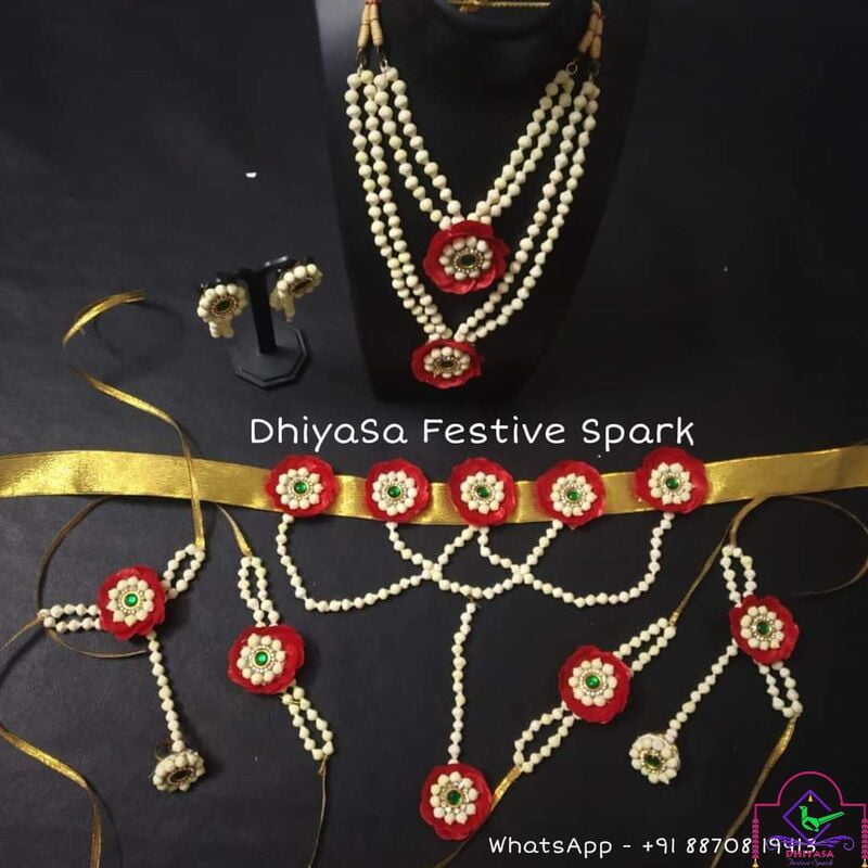 Flower jewellery