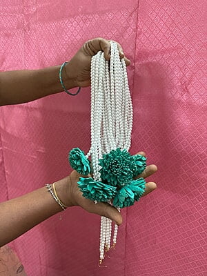 Decor Hanging 1