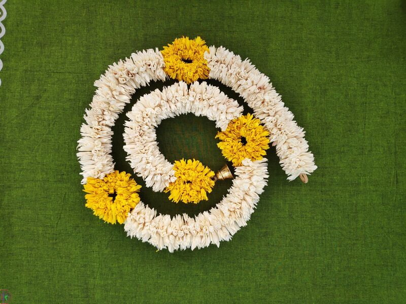 Lily Flower Garland with Lily Rings